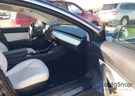 2018 Tesla Model 3 Long Range/Mid Range from USA, damaged, VIN 5YJ3E1EA9JF181186